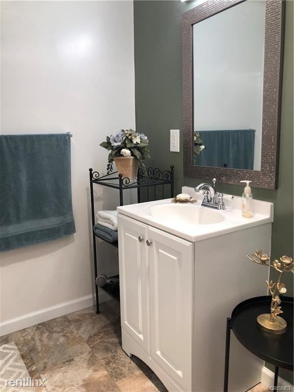 11848 Tiara St - Photo 3 of 8