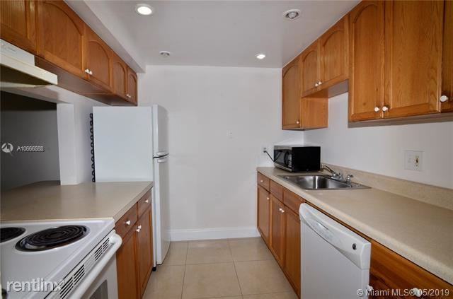 PROMENADE AT KENDALE LAKE Apartments 14311 N Kendall Dr, Kendale