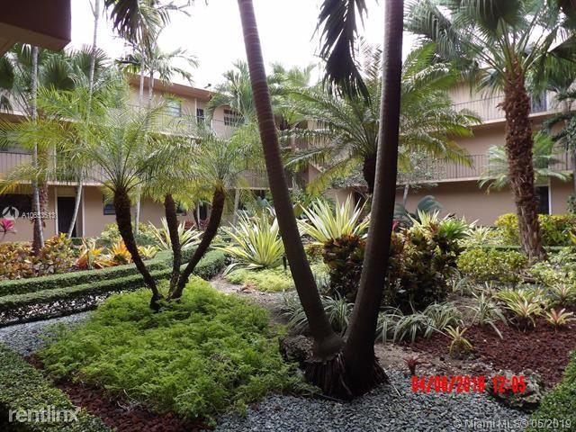 GARDENS OF KENDALL CONDO - Photo 3 of 23