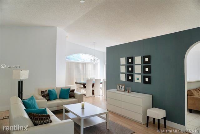 12268 SW 145 ST - Photo 2 of 37