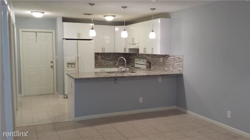 4392 Riverside Dr - Photo 2 of 4
