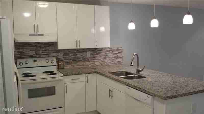 4392 Riverside Dr - Photo 3 of 4