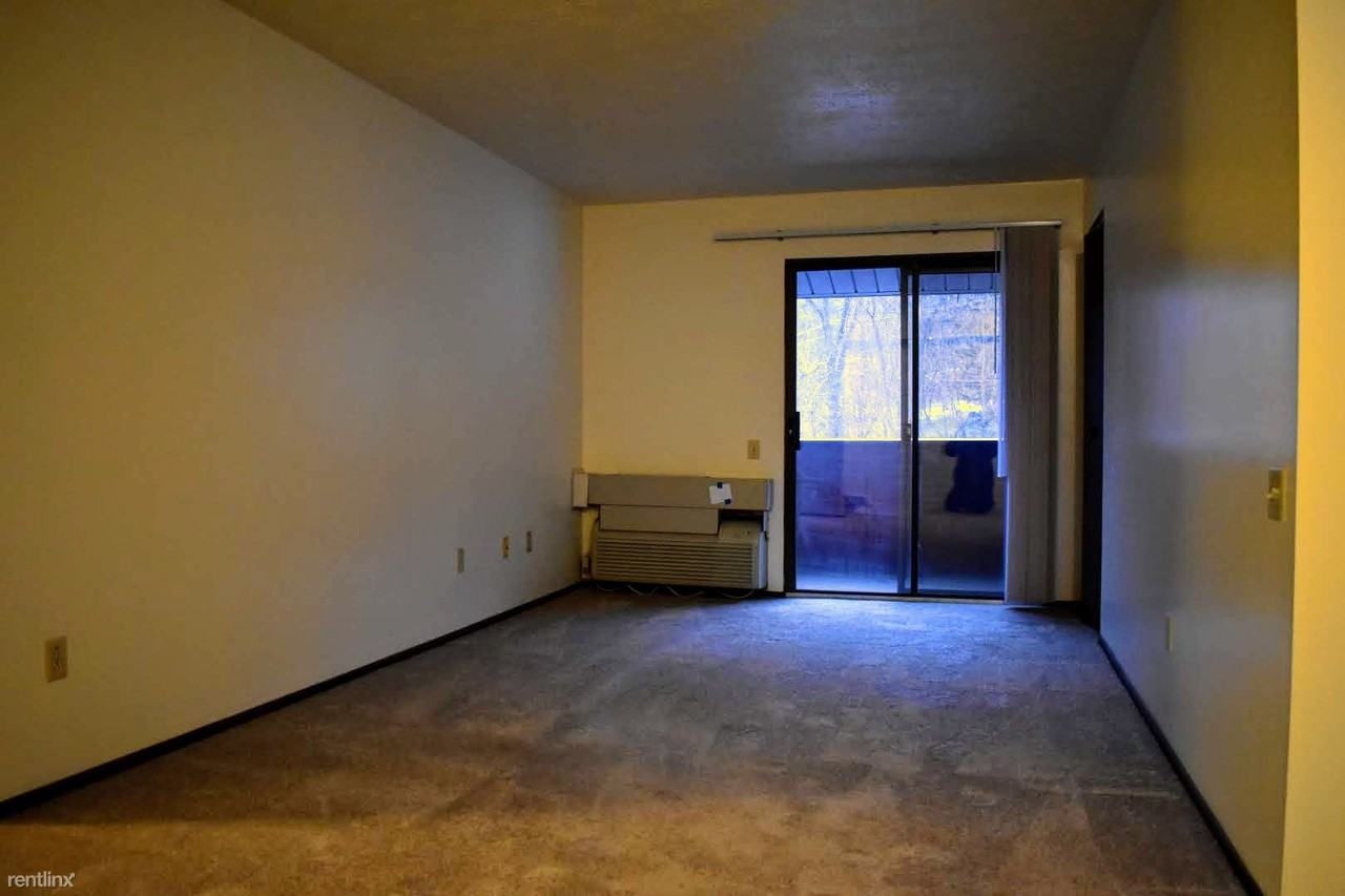 1343 Hunter Road - Photo 2 of 8