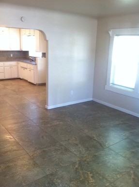 601 Irene St - Photo 3 of 6