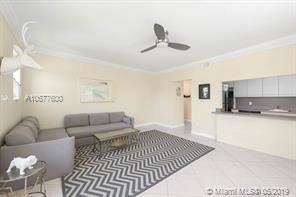 1559 Michigan Ave - Photo 3 of 8