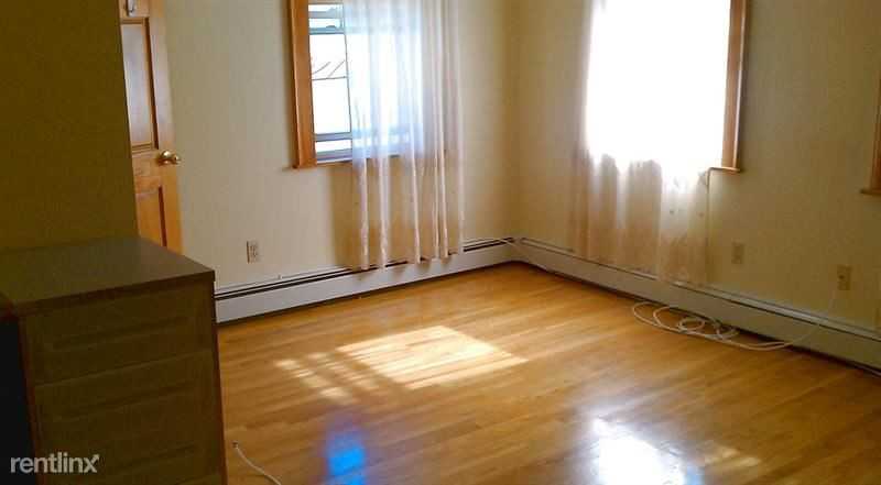 257 Powder House Blvd - Photo 3 of 7