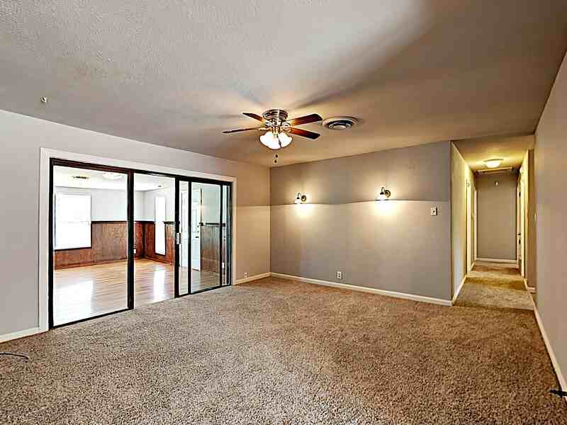 3517 Wicklow Ct - Photo 3 of 11