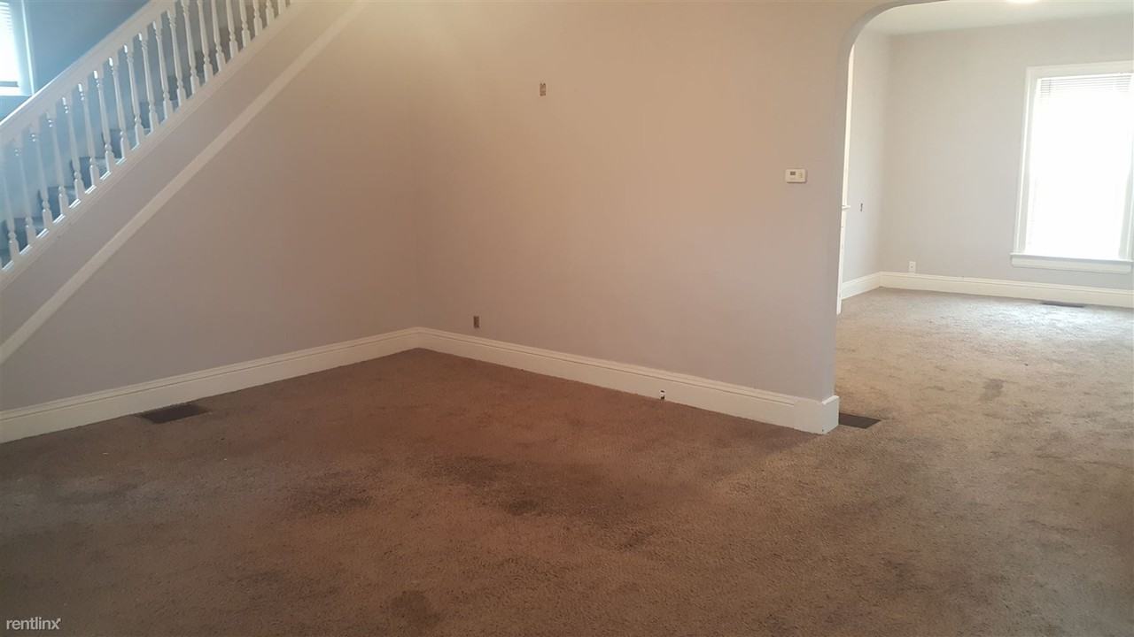 204 E High St - Photo 2 of 7