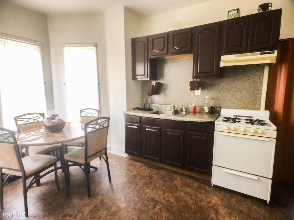 1241 S Ringgold St - Photo 2 of 8