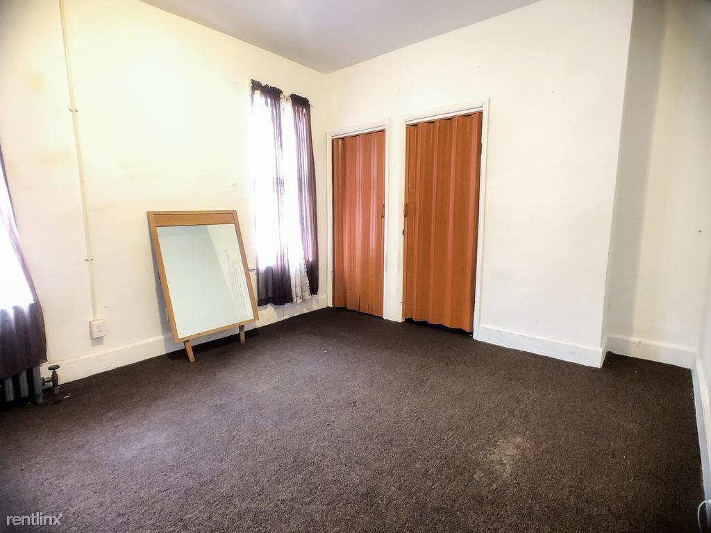 1241 S Ringgold St - Photo 3 of 8