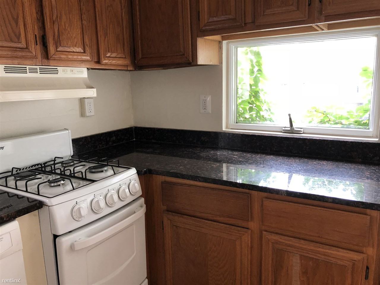 326 S 16th Street - Photo 2 of 8