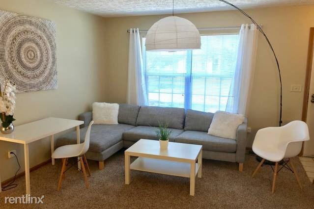 7916 Meadowhaven Blvd - Photo 3 of 9