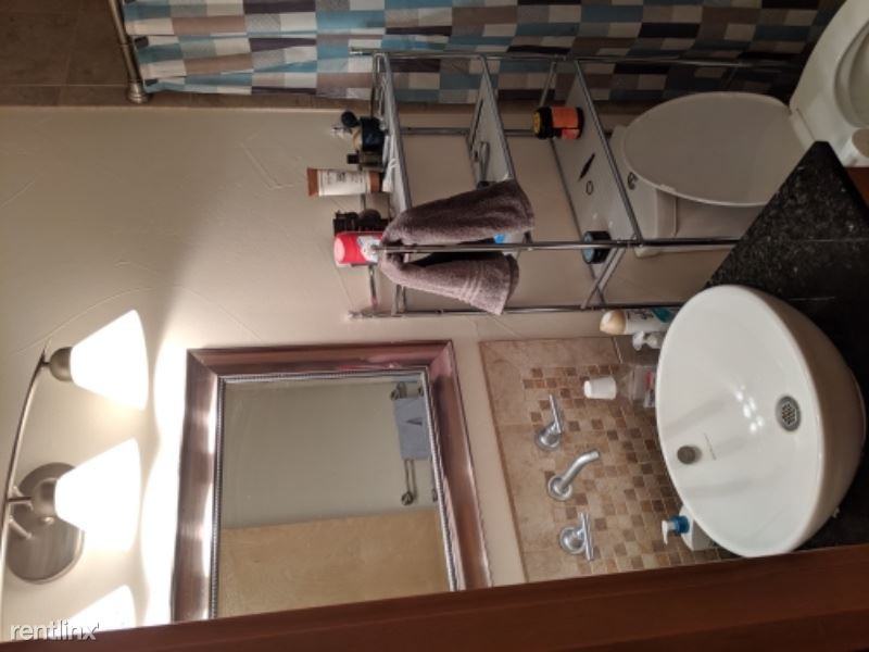 124 E Pine St - Photo 3 of 6
