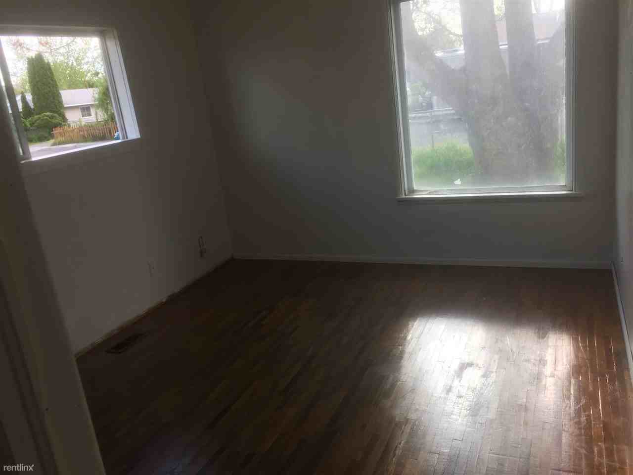 409 9th Street - Photo 2 of 7