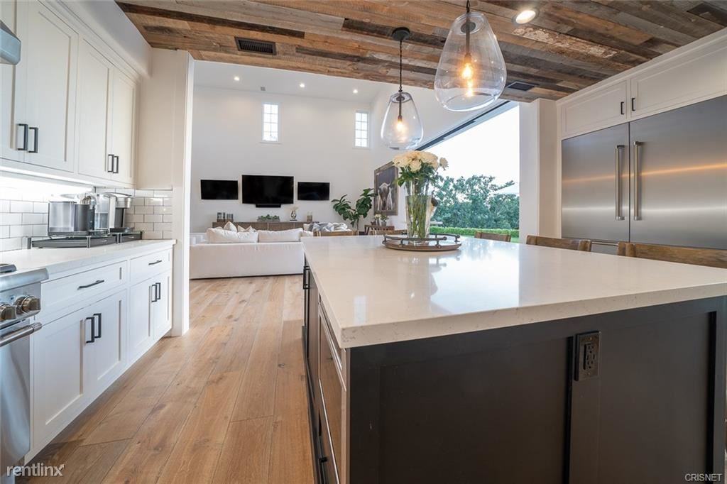 23477 Palm Dr - Photo 2 of 10