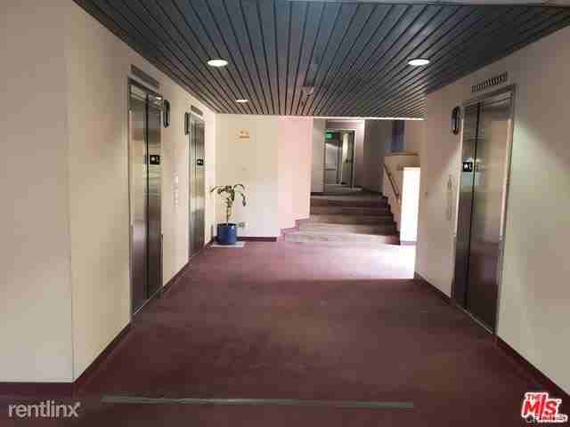 727 S Ardmore Ave - Photo 2 of 10