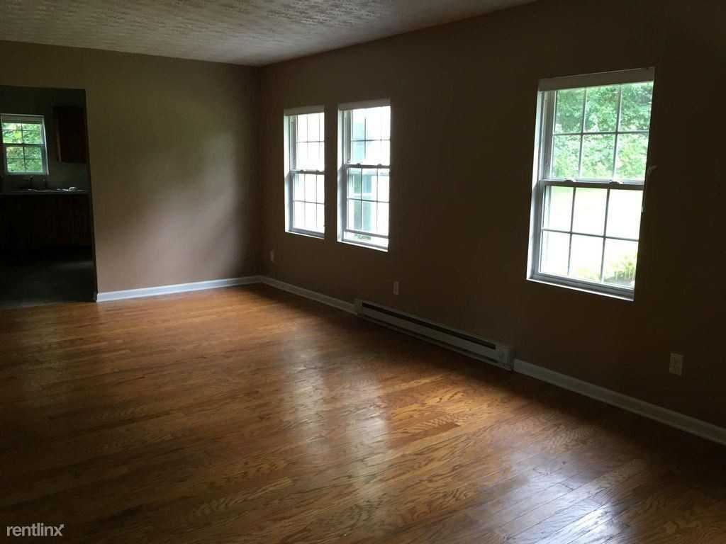 2365 Old Mill Rd - Photo 2 of 10