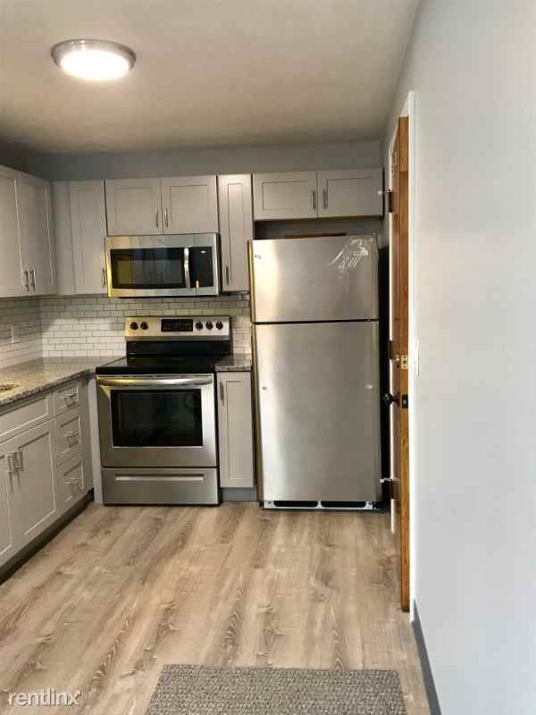 650 Admiral Street - Photo 2 of 14