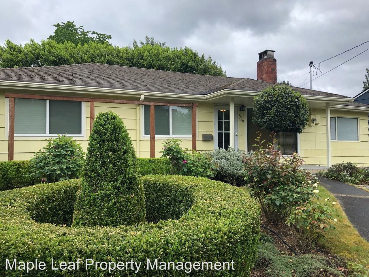 7720 39th Ave NE - Photo 2 of 30