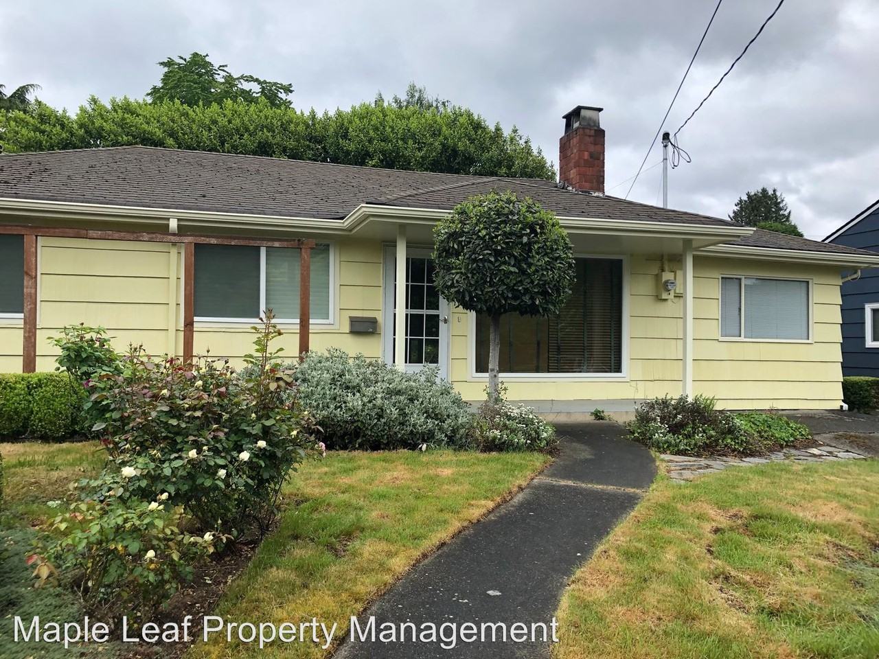 7720 39th Ave NE - Photo 3 of 30