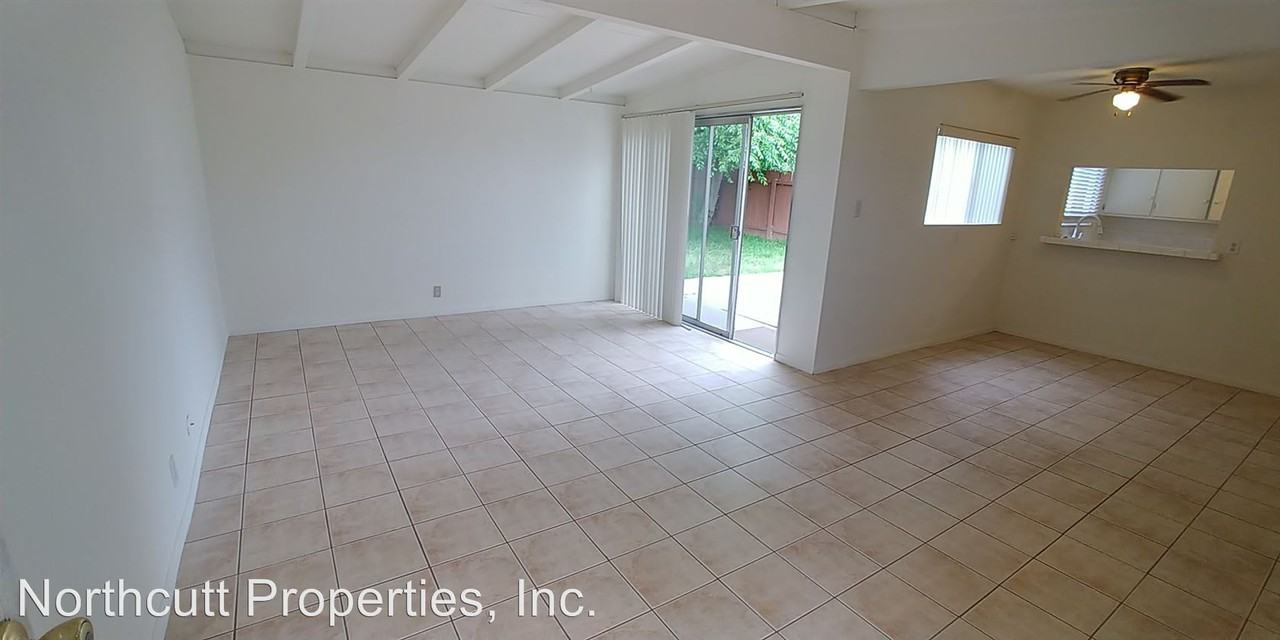 4650 Derrick Dr - Photo 2 of 10