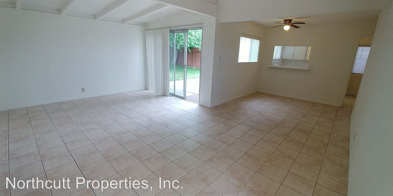 4650 Derrick Dr - Photo 3 of 10