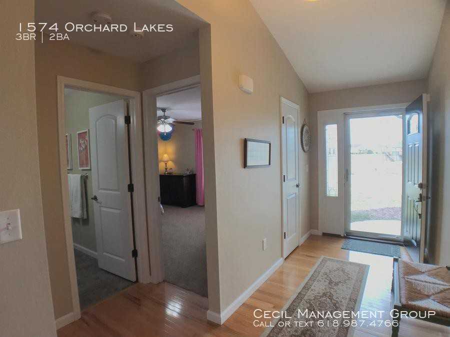 1574 Orchard Lakes Cir - Photo 3 of 18