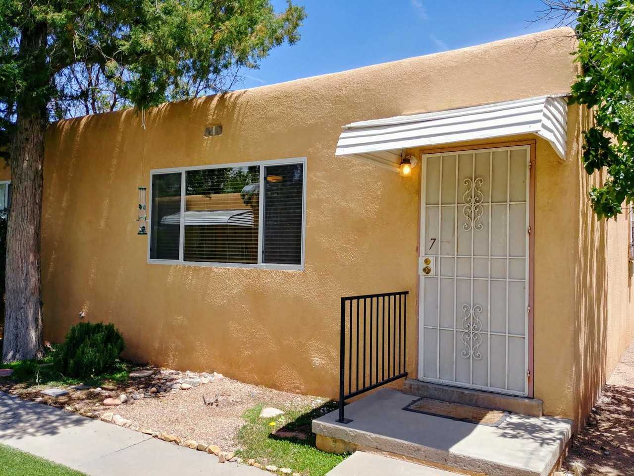 354 Pueblo Solano Rd NW - Photo 2 of 35