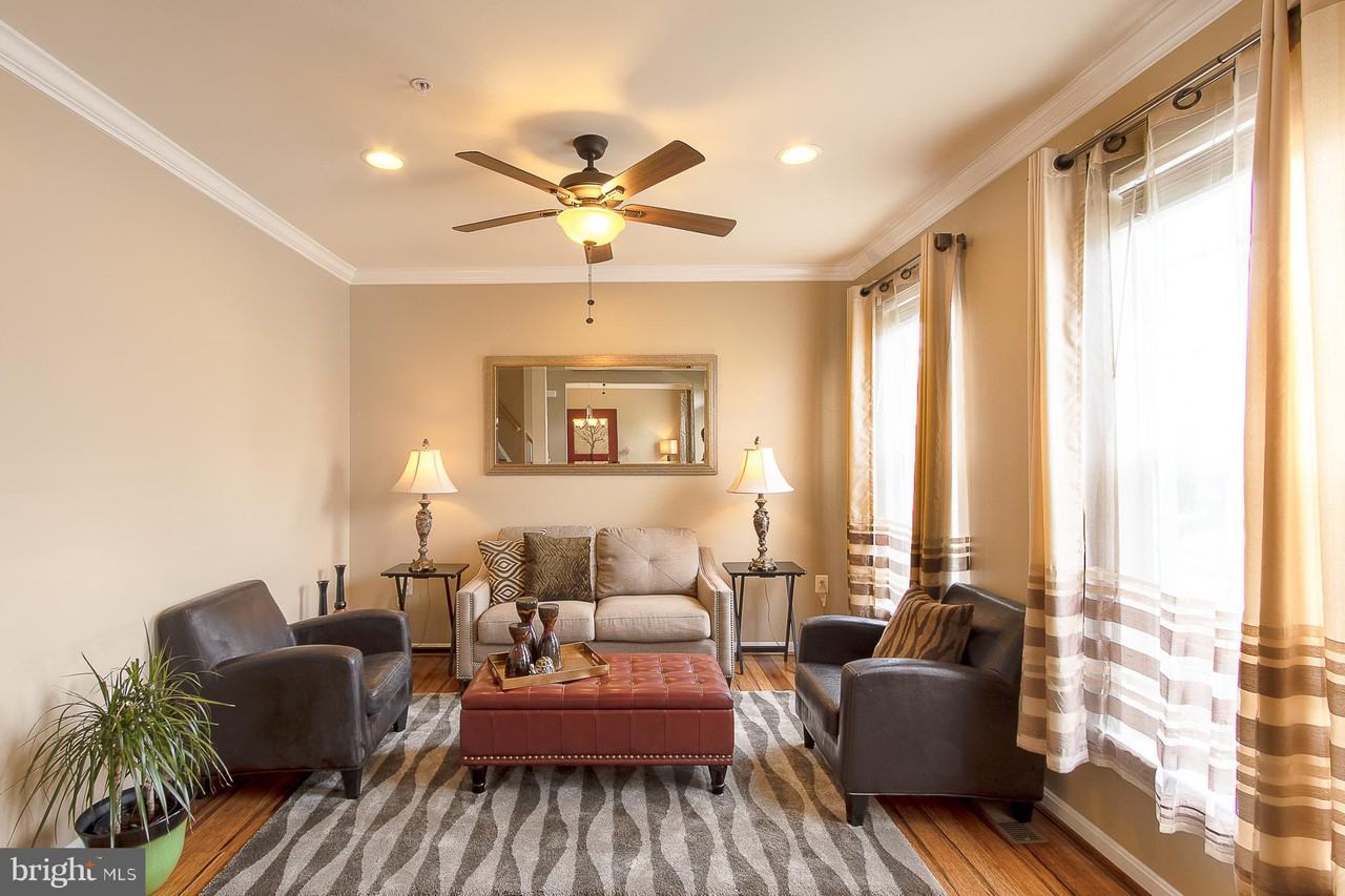 2212 St Josephs Dr - Photo 3 of 50