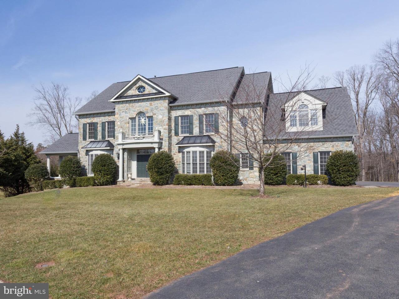 5560 Shawbrook Ct - Photo 2 of 50