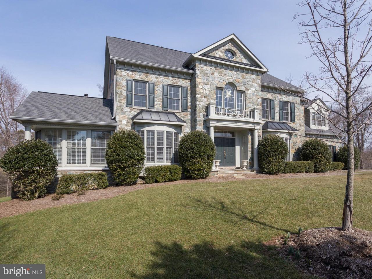 5560 Shawbrook Ct - Photo 3 of 50