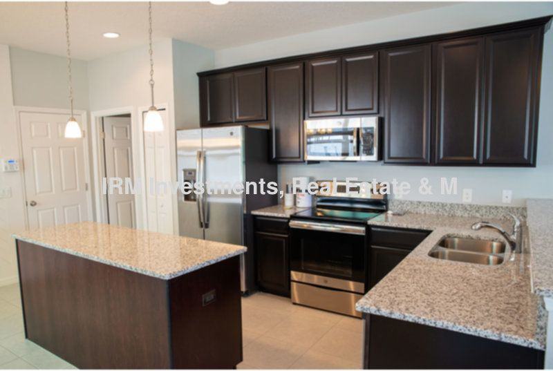 985 E 10th St - Photo 3 of 3