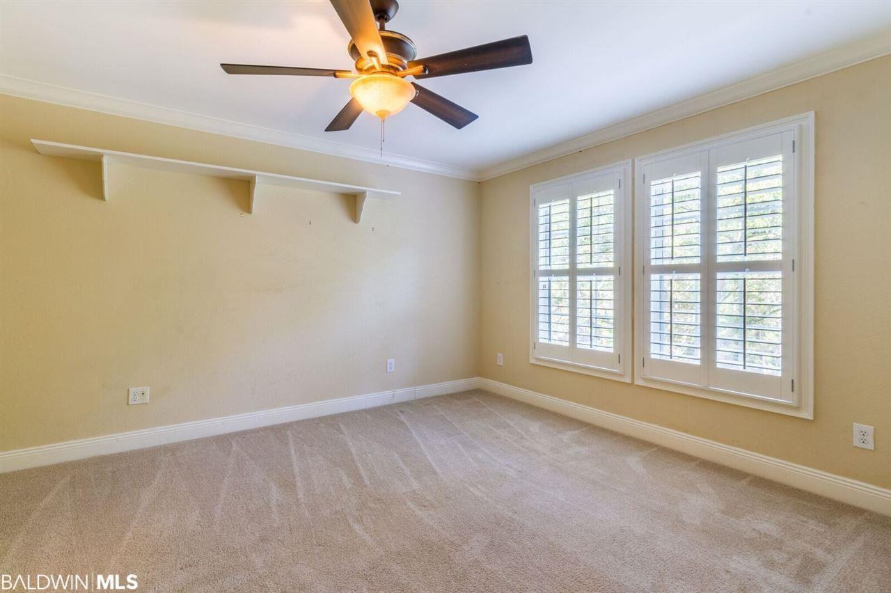 312 Peninsula Blvd - Photo 2 of 23