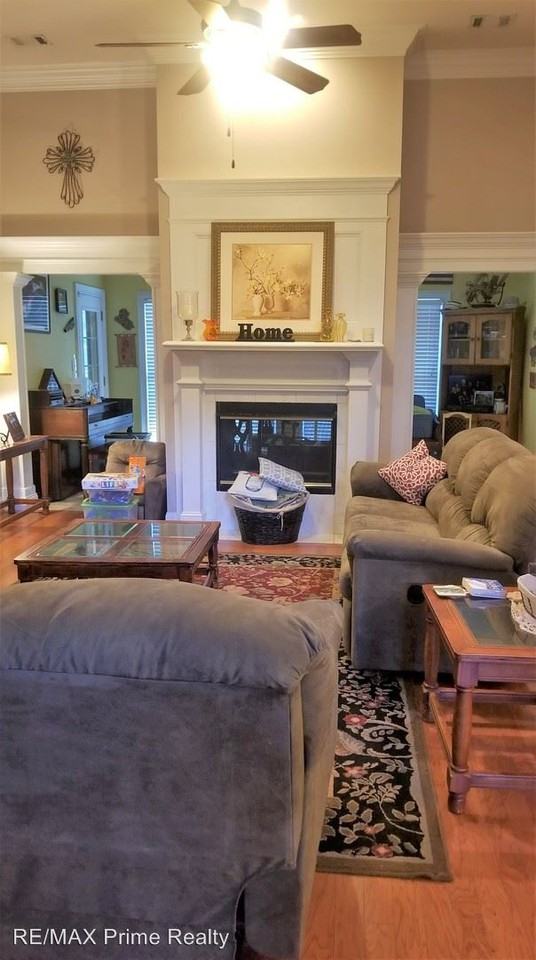 80 Oak Ct - Photo 2 of 12