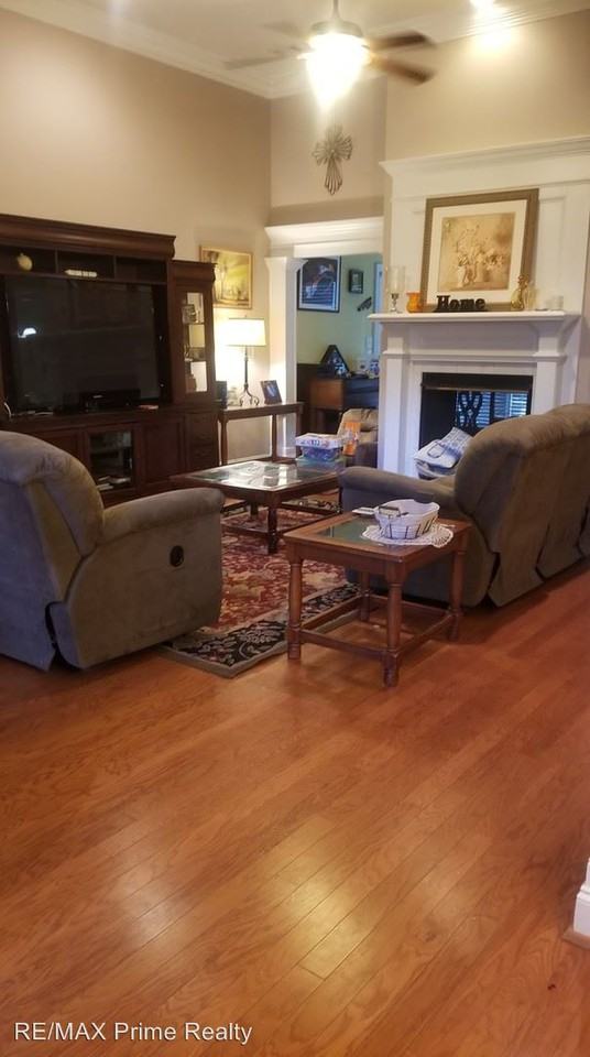 80 Oak Ct - Photo 3 of 12