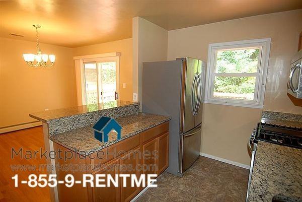 13654 Kingsman Rd - Photo 3 of 23