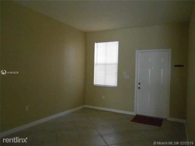 12398 SW 125 TE - Photo 2 of 22