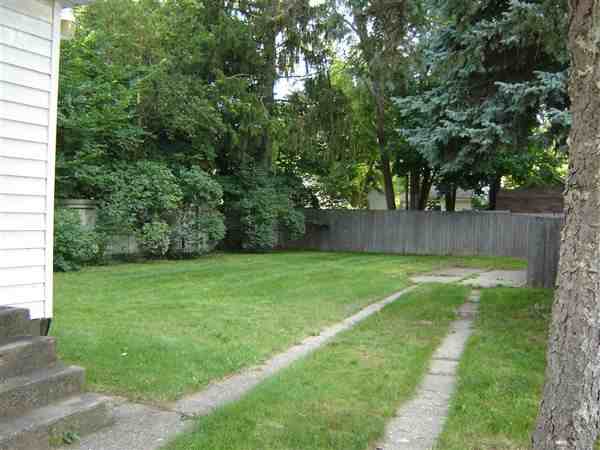 921 Ballard St SE - Photo 2 of 2