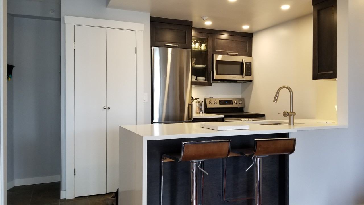 811 Helmcken Street #901 - Photo 2 of 19