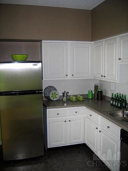 Ashland and Taylor - Photo 2 of 4