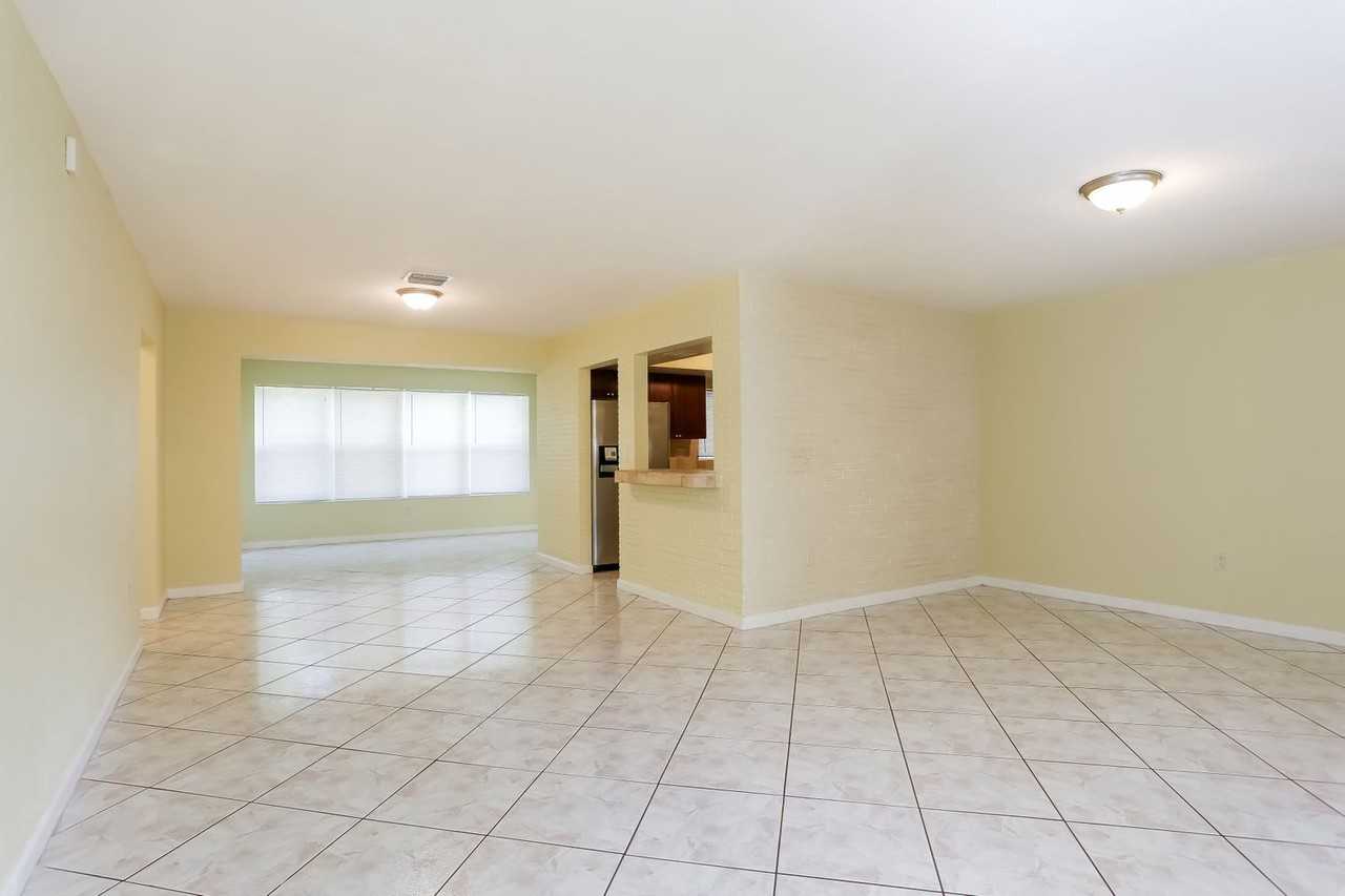 7320 Alhambra Blvd - Photo 3 of 22