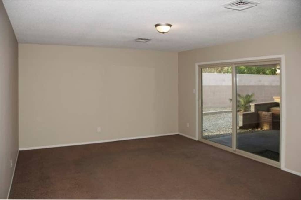 6987 Argyle Ave - Photo 3 of 13