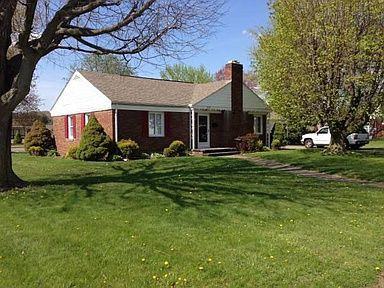 215 E 21st St - Photo 2 of 24