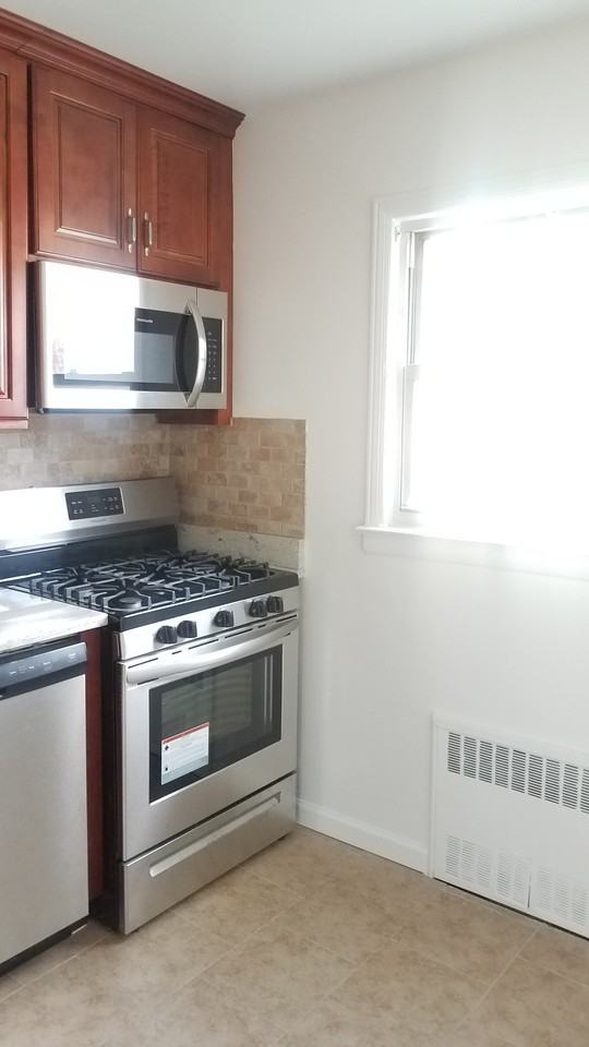 207 South Broadway - Photo 3 of 9