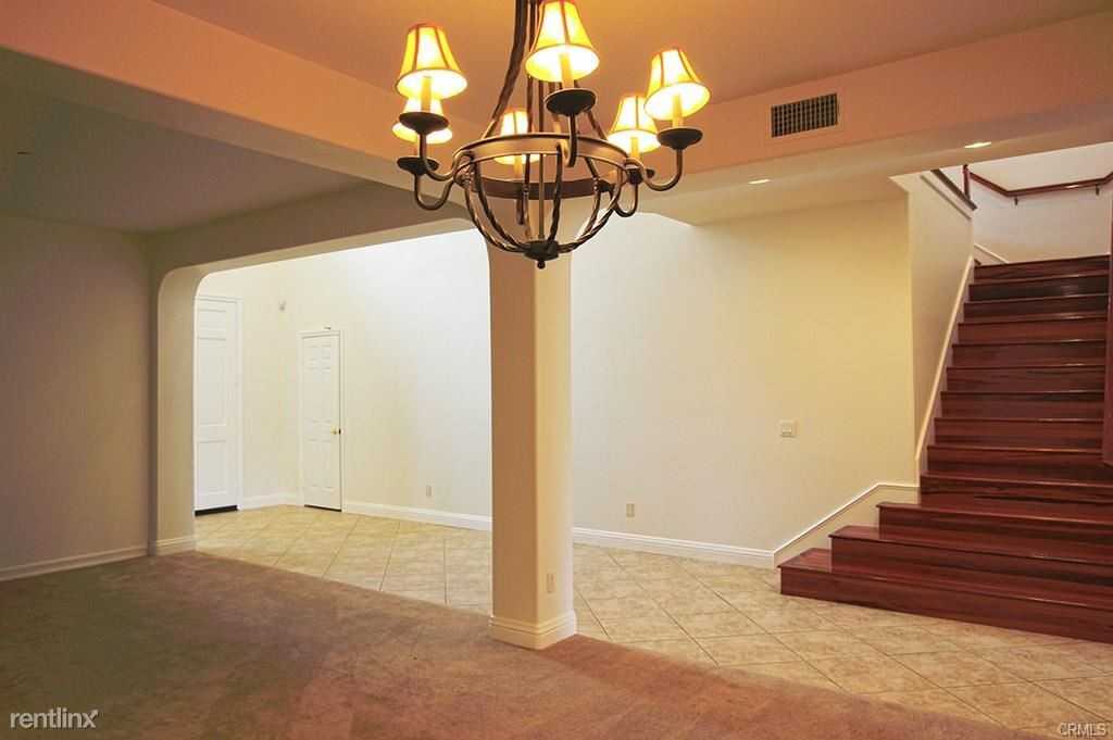 15 Douglass Dr - Photo 2 of 10