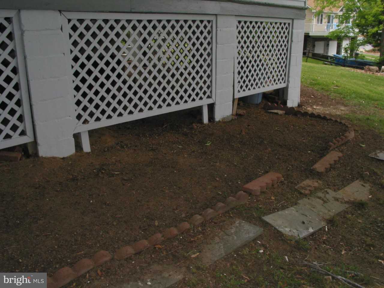 5004 Calvert Dr - Photo 3 of 50