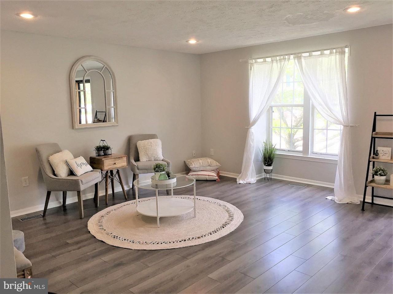 9 Dallington Ct - Photo 2 of 28