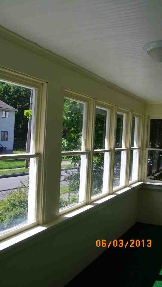 326 Murray St - Photo 2 of 11