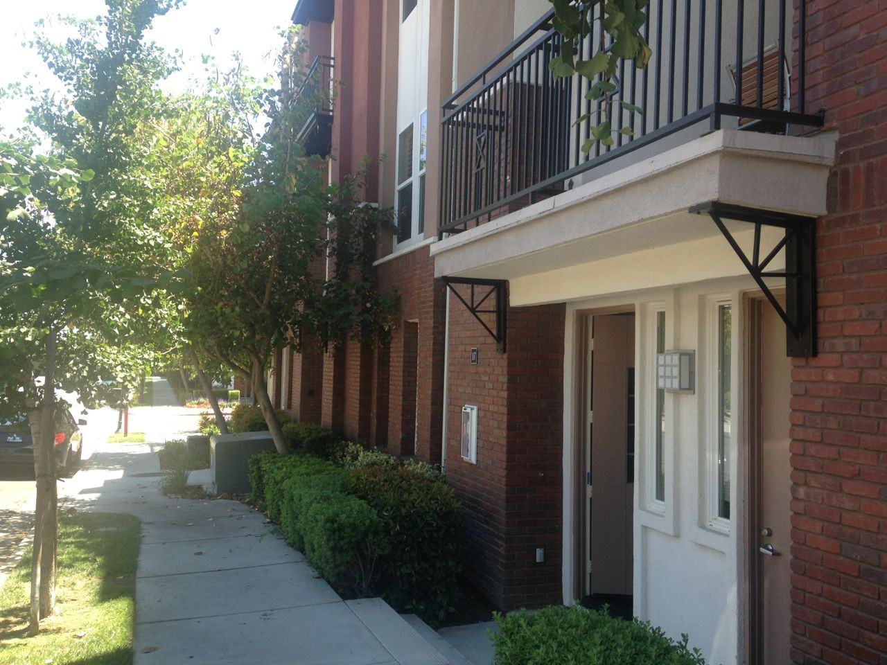 107 Cornell Ave - Photo 2 of 17