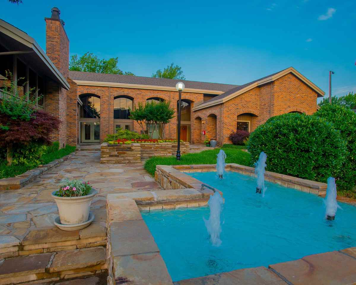 One Eton Square - Photo 2 of 4